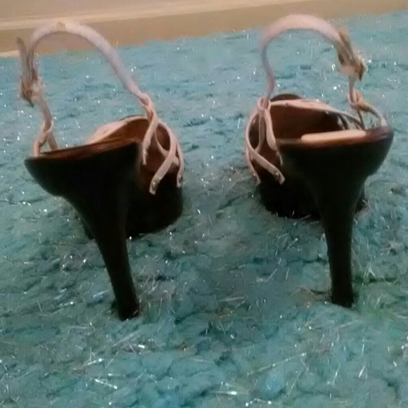 Shoes - Picture 4 of 5